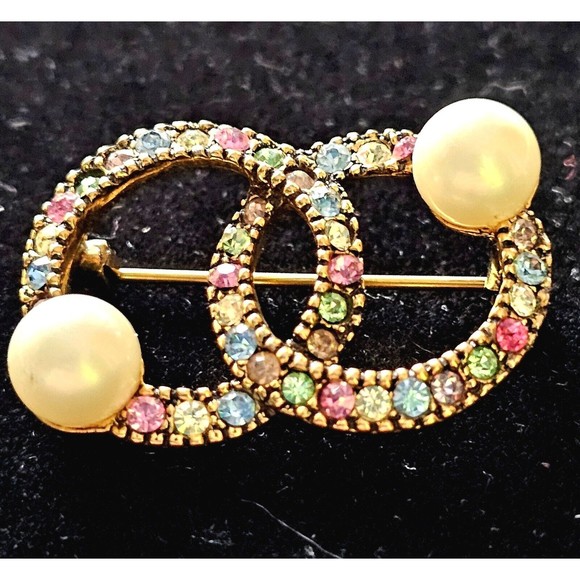 Vintage Interlocking Circle Brooch Faux Pearls &  Crystals Gold Tone Valentine! - Picture 1 of 5